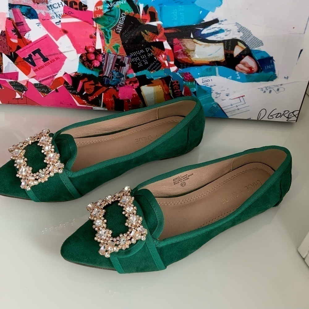 CHASE + CHLOE Green Jeweled Velvet Pointy Flats - Picture 4 of 6